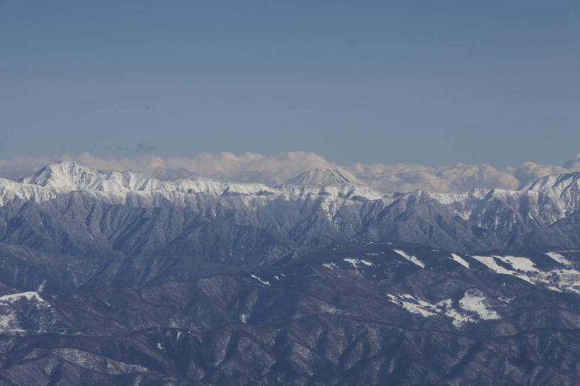 无人,横图,俯视,航拍,室外,白天,旅游,度假,石头,美景,山,雪,雪山,大雪,日本,亚洲,阴影,光线,石子,影子,冰,积雪,景观,山峰,雪景,云,云朵,冬季,冬天,山峦,云彩,娱乐,蓝色,白云,蓝天,天空,阳光,自然,天,享受,休闲,景色,放松,寒冷,晴朗,连绵,冰冷,绵延,鸟瞰,自然风光,东亚,本州,本州岛,日本国,中部地方,日本阿尔卑斯山脉,严寒,冰凉,酷寒,凛冽,凛凛,极冷,联贯,石块,岩石,晴空,彩图,高角度拍摄,北阿尔卑斯山,木曾山脉,中央阿尔卑斯,赤石山脉,南阿尔卑斯,驒山脉