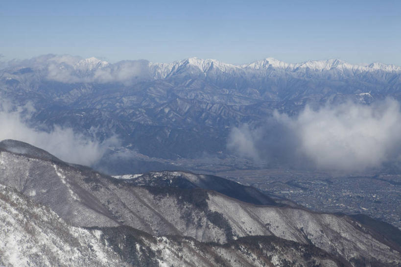 无人,横图,俯视,航拍,室外,白天,旅游,度假,石头,美景,山,雪,雪山,大雪,日本,亚洲,阴影,光线,石子,影子,冰,积雪,景观,山峰,雪景,云,云朵,冬季,冬天,山峦,云彩,娱乐,蓝色,白云,蓝天,天空,阳光,自然,天,享受,休闲,景色,放松,寒冷,晴朗,连绵,冰冷,绵延,鸟瞰,自然风光,东亚,本州,本州岛,日本国,中部地方,日本阿尔卑斯山脉,严寒,冰凉,酷寒,凛冽,凛凛,极冷,联贯,石块,岩石,晴空,彩图,高角度拍摄,北阿尔卑斯山,木曾山脉,中央阿尔卑斯,赤石山脉,南阿尔卑斯,驒山脉
