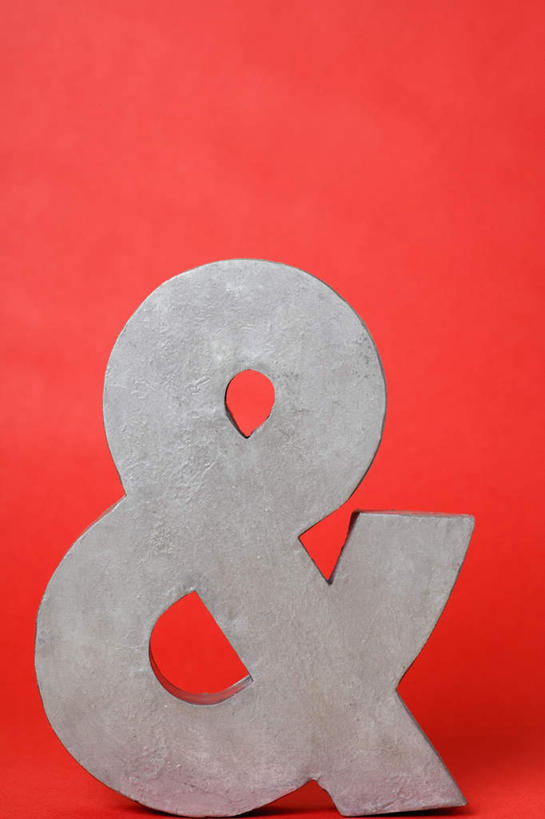 无人,竖图,室内,特写,白天,正面,游戏,桌面,桌子,静物,玩具,学习,蓝色背景,英文,标志,文字,字符,字母,玩,娱乐,标识,一个,白色,休闲,益智,摄影,影棚,单个,活动,英文字母,发泄,消遣,智力,宣泄,玩耍,嬉戏,彩图,影棚拍摄,拍摄