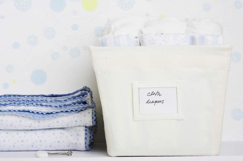 无人,横图,室内,特写,白天,白色背景,正面,壁纸,桌面,桌子,静物,金属制品,两条,金属,木制,标志,纺织物,工具,文字,字符,字母,办公用品,回形针,收纳盒,标识,尿布,纸尿裤,尿不湿,盒子,一个,木制品,学习用品,毛巾,清洁,摄影,影棚,单个,保暖,文具用品,纸尿布,曲别针,棉球,透气,防水,纸尿片,储水,耐磨,吸水,墙纸,彩图,影棚拍摄,拍摄