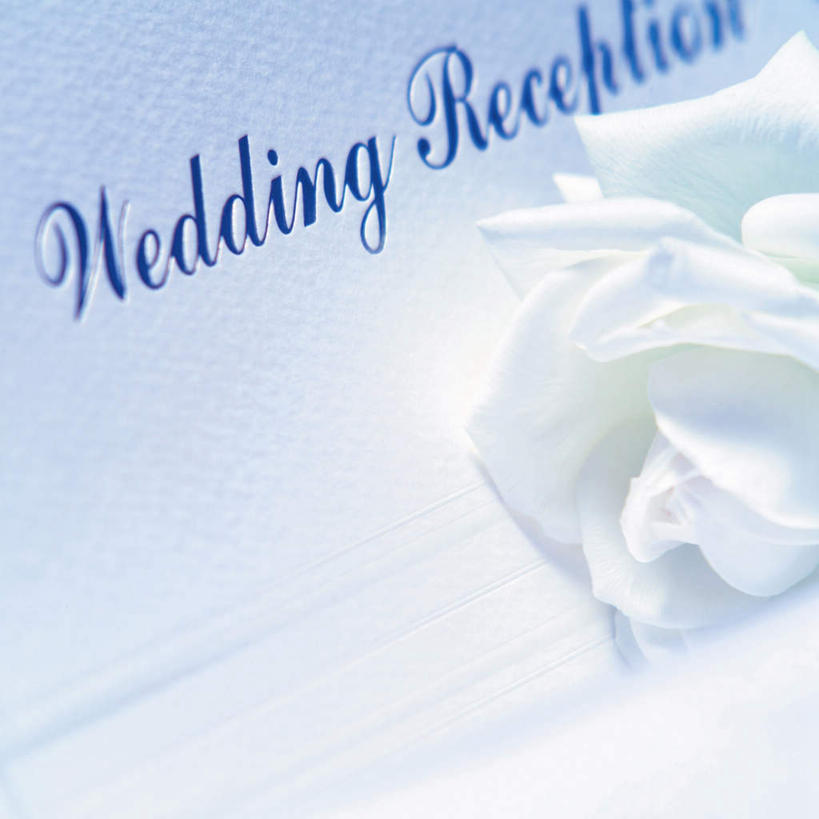 无人,方图,俯视,室内,特写,白天,爱情,婚礼,快乐,幸福,纯洁,热情,玫瑰,阴影,朦胧,模糊,庆祝,装饰,光线,标志,文字,信封,影子,字符,字母,玫瑰花,结婚,浪漫,标识,阳光,温暖,温馨,喜庆,恩爱,纪念,华丽,修饰,点缀,和睦,邀请,请帖,感动,衬托,美观,雅致,雅观,尊敬,天真,刺玫花,徘徊花,彩图,高角度拍摄,高兴,融洽,请柬