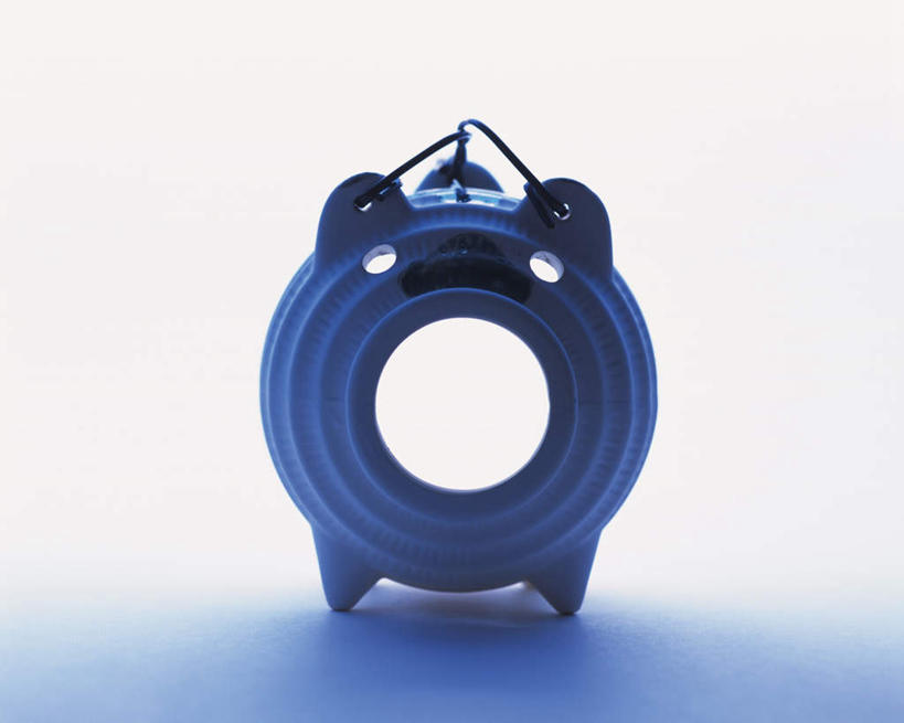 无人,横图,室内,特写,白天,白色背景,正面,桌子,猪,静物,蚊香猪,陶瓷,陶瓷制品,一个,模型,摄影,影棚,单个,彩图,影棚拍摄,拍摄