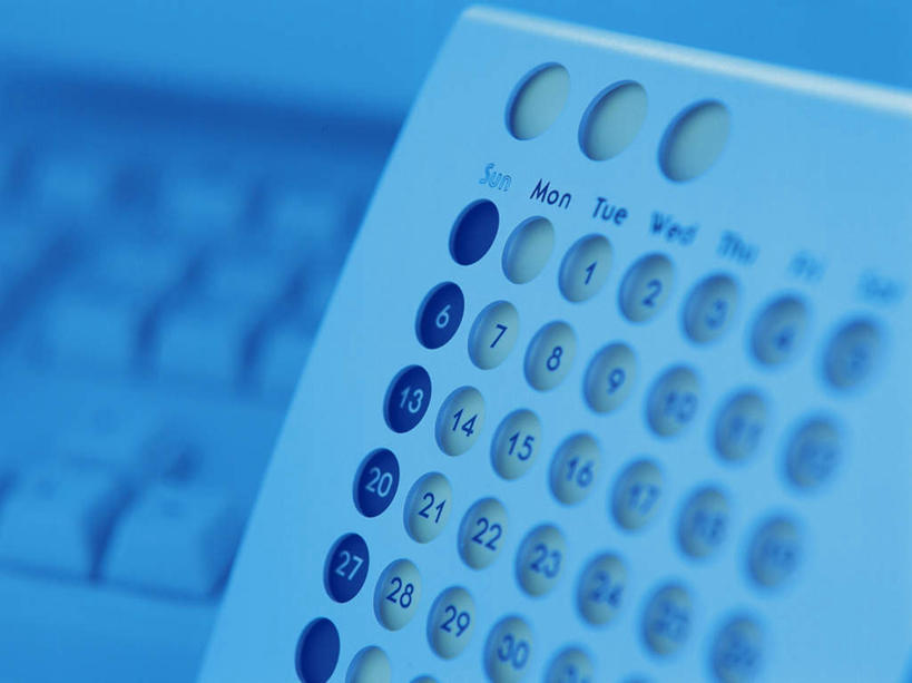 无人,横图,俯视,室内,特写,白天,键盘,静物,台历,一排,许多,朦胧,模糊,整齐,时间,圆形,洞,孔,计时,输入设备,通讯设备,排列,一个,单个,日期,圆孔,队列,通信设备,日历,彩图,高角度拍摄