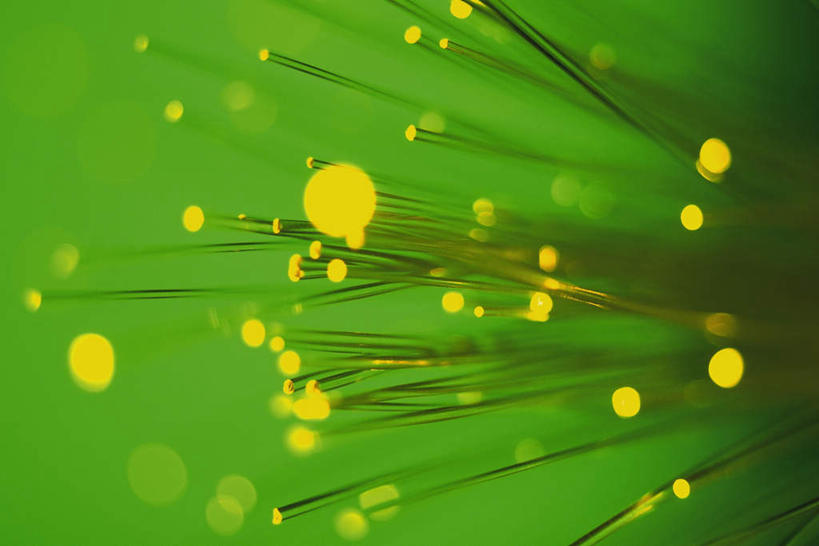 无人,横图,俯视,室内,特写,白天,商务,通讯,技术,科技,静物,照明,一排,许多,绿色背景,朦胧,模糊,整齐,光纤,网络,圆形,光,排列,绿色,通信,摄影,影棚,刺眼,耀眼,照亮,光导纤维,照明设备,队列,彩图,高角度拍摄,影棚拍摄,拍摄,夺目