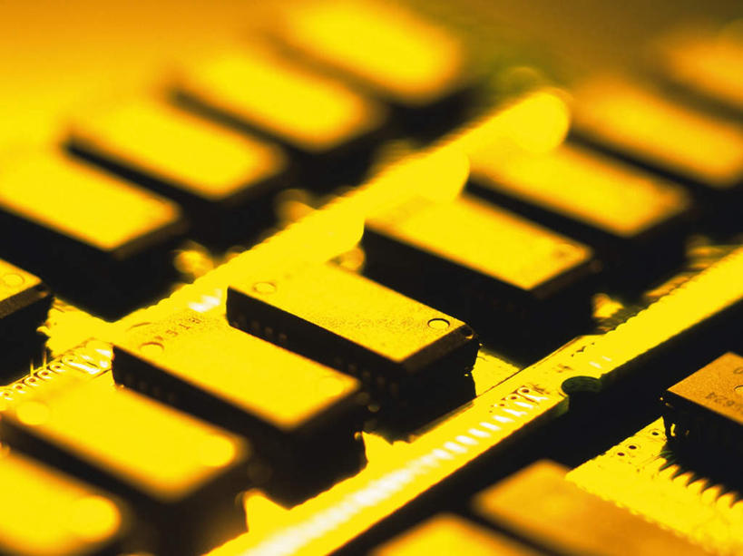 无人,横图,俯视,室内,特写,白天,零件,电脑,静物,一排,许多,阴影,黄色背景,朦胧,模糊,整齐,光线,格子,影子,排列,一个,阳光,摄影,影棚,单个,芯片,部件,队列,计算机设备,晶片,彩图,高角度拍摄,影棚拍摄,拍摄