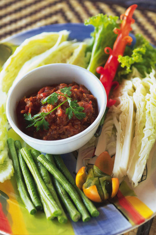 无人,竖图,俯视,室内,特写,白天,烹饪,植物,餐桌,桌子,豆,芦笋,椰菜,卷心菜,餐具,阴影,反射,影子,豆类,豆子,料理,食品,泰式,豆角,豇豆,菜肴,美食,泰国料理,食物,碗,摄影,佳肴,影棚,餐台,羊角,豆科,饭豆,线豆,角豆,腰豆,长豆,带豆,江豆,裙带豆,泰菜,泰国菜,泰式料理,进餐用具,烹调用具,猪尾巴,药鸡豆子,石刁柏,蚂蚁杆,龙须菜,狼尾巴根,结球甘蓝,甘兰,包心菜,彩图,高角度拍摄,影棚拍摄,拍摄