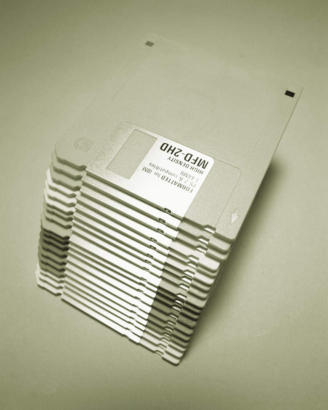 无人,竖图,俯视,室内,特写,白天,数据,静物,一堆,许多,堆叠,堆积,灰色背景,信息,存储介质,摄影,影棚,堆,软盘,存储,彩图,高角度拍摄,影棚拍摄,拍摄