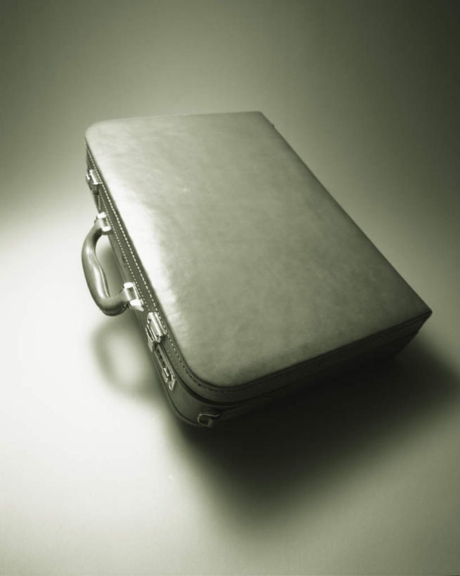 无人,竖图,俯视,室内,特写,白天,安全,桌子,静物,手提箱,灰色背景,一个,箱子,摄影,影棚,单个,保护,保险,私密,密码箱,彩图,高角度拍摄,影棚拍摄,拍摄