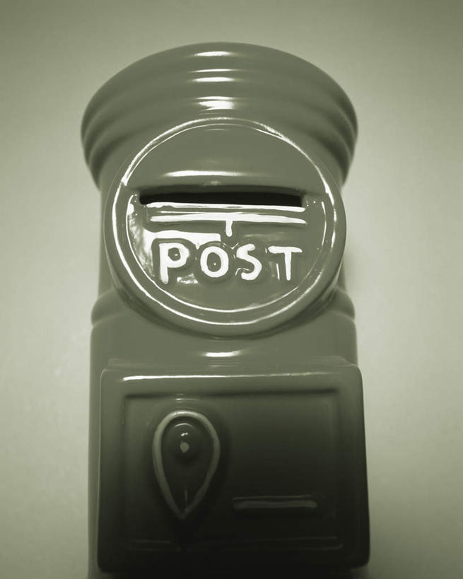 无人,竖图,室内,白天,正面,灰色背景,传递,信息,英文,标志,文字,字符,字母,联系,标识,邮筒,邮箱,一个,联络,邮递,通信,摄影,影棚,单个,英文字母,邮政,彩图,影棚拍摄,拍摄