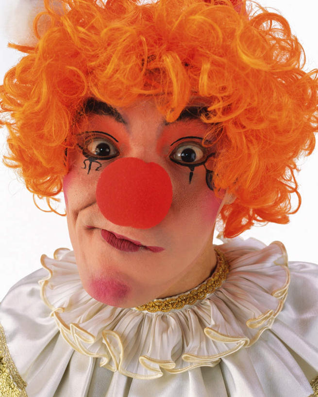 东方人,脸,头,脸颊,一个人,小丑,竖图,室内,特写,白天,白色背景,正面,化妆,亚洲,仅一个男性,仅一个人,假发,黄种人,仅一个年轻男性,彩妆,橙色,摄影,影棚,搞笑,小丑鼻,小丑妆,男人,男性,年轻男性,亚洲人,头部,脸部,脸蛋,面部,丑角,半身,彩图,影棚拍摄,欢乐,开心,拍摄