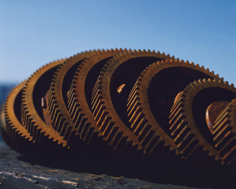 无人,横图,俯视,室内,白天,齿轮,一排,许多,连接,组合,整齐,生锈,工具,排列,机械,铁锈,链接,锈迹,五金,紧固,队列,拼接,拼凑,拼合,凑集,聚合,撮合,链结,牢固,彩图,高角度拍摄