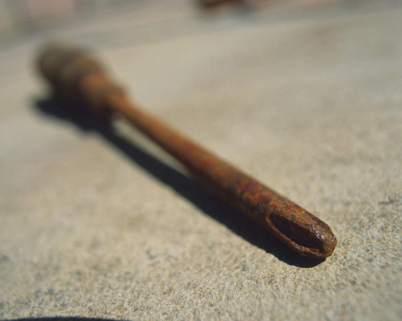 无人,横图,俯视,室内,特写,白天,静物,一把,连接,组合,朦胧,模糊,工具,螺丝刀,起子,链接,五金,紧固,拼接,拼凑,拼合,凑集,聚合,撮合,链结,牢固,改锥,彩图,高角度拍摄