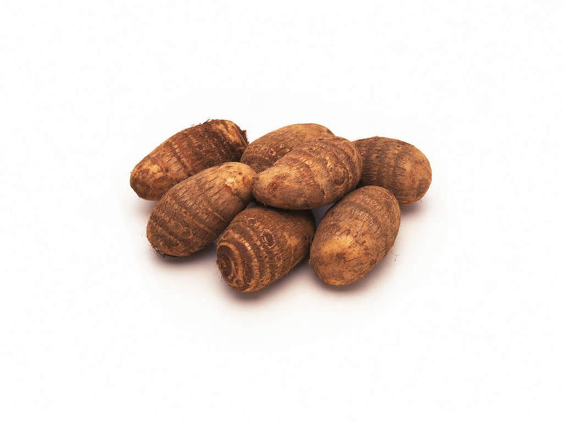 无人,横图,俯视,室内,特写,白天,白色背景,蔬菜,一堆,许多,堆叠,堆积,新鲜,芋头,食品,褐色,食物,摄影,有机食品,绿色食品,影棚,堆,青芋,芋艿,彩图,高角度拍摄,影棚拍摄,拍摄