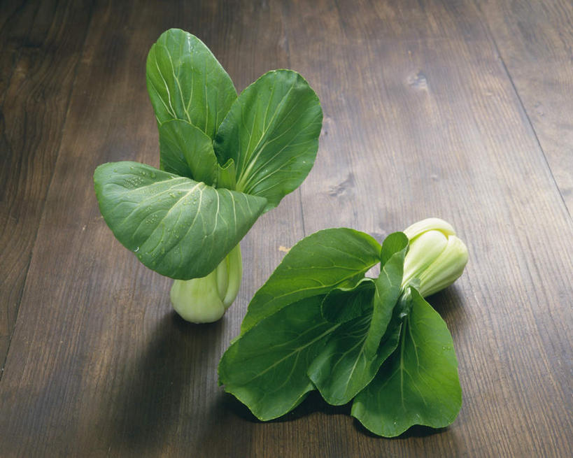 无人,横图,俯视,室内,特写,白天,桌面,蔬菜,叶子,两棵,阴影,新鲜,反射,影子,青菜,食品,褐色,绿叶,食物,两个,绿色,嫩叶,有机食品,绿色食品,叶,叶片,彩图,高角度拍摄