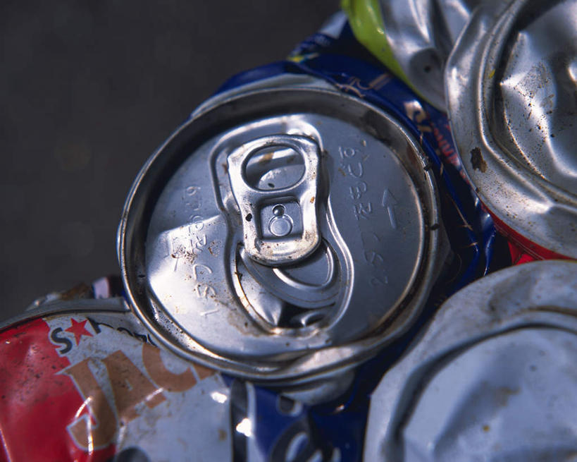 无人,横图,俯视,室内,特写,白天,静物,一堆,许多,阴影,堆叠,堆积,光线,金属,影子,垃圾,阳光,易拉罐,堆,铝制品,明亮,铝,彩图,高角度拍摄