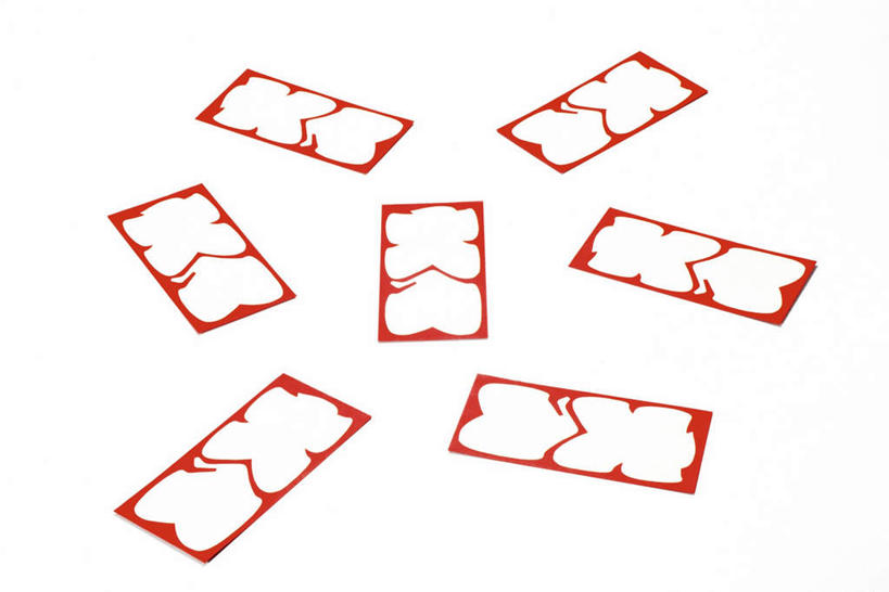 无人,横图,俯视,室内,白天,白色背景,桌面,桌子,静物,日本,亚洲,许多,环绕,信封,信,排列,红色,摄影,影棚,队列,东亚,日本国,彩图,高角度拍摄,影棚拍摄,拍摄