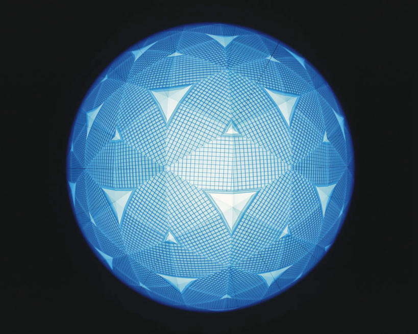 无人,横图,室内,特写,白天,正面,游戏,静物,玩具,万花筒,黑色背景,花纹,艺术,盛开,反射,图案,光,玩,花蕾,娱乐,花,花瓣,花朵,鲜花,一个,蓝色,花苞,花蕊,休闲,益智,摄影,影棚,单个,活动,三棱镜,发泄,消遣,智力,光学,宣泄,玩耍,嬉戏,彩图,影棚拍摄,拍摄