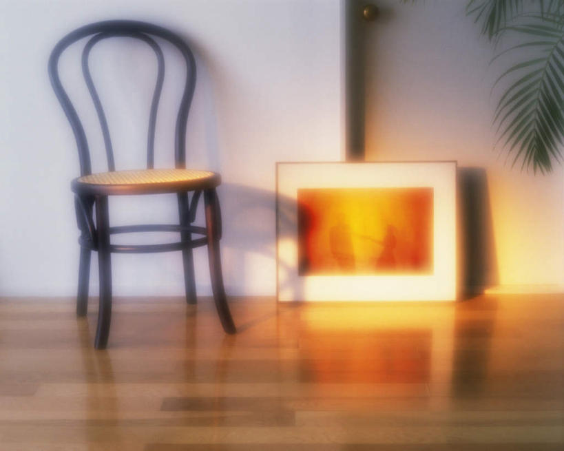 无人,横图,室内,白天,正面,地板,叶子,椅子,金属制品,一把,阴影,朦胧,模糊,反射,金属,影子,墙,绿叶,地面,木地板,墙壁,墙面,画框,绿色,嫩叶,叶,叶片,彩图