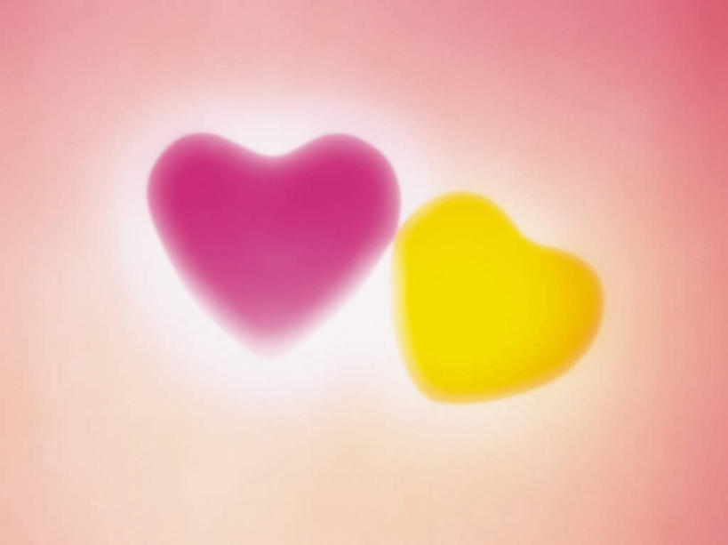 无人,横图,室内,特写,白天,正面,爱情,静物,粉色背景,爱心,朦胧,模糊,浪漫,两个,黄色,红色,温暖,温馨,心形,恩爱,摄影,影棚,和睦,心型,彩图,影棚拍摄,拍摄,融洽