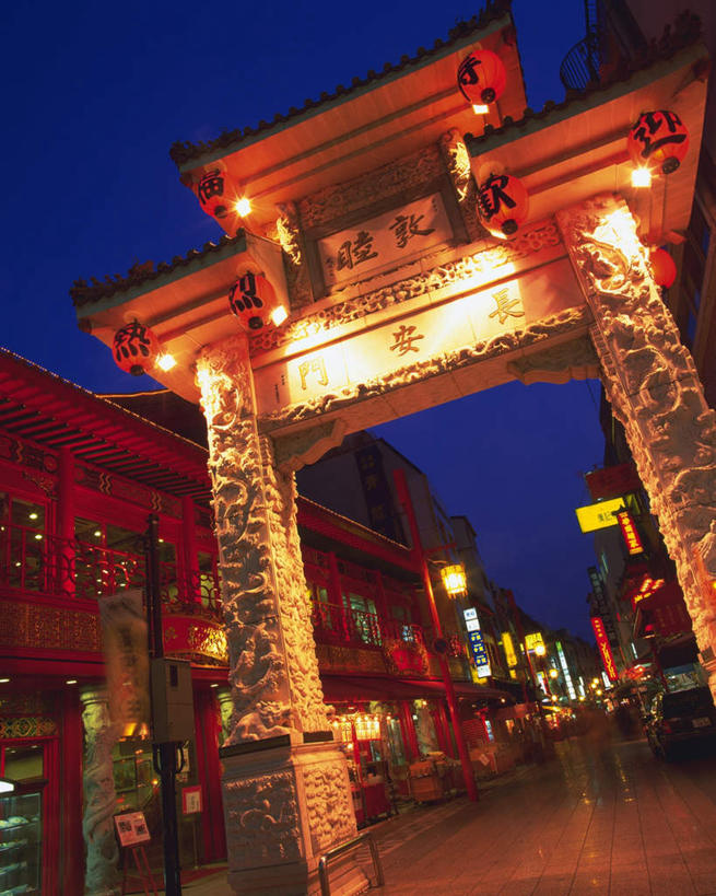 无人,竖图,室外,夜晚,仰视,度假,美景,城市风光,城市,道路,街道,路,日本,亚洲,牌子,亭子,景观,牌坊,牌楼,唐人街,小路,交通,文化,娱乐,招牌,蓝色,蓝天,天空,天,享受,休闲,景色,放松,晴朗,纪念,祭祀,表彰,中华街,荣誉,东亚,本州,万里无云,本州岛,日本国,近畿地方,近畿,兵库,兵库县,荣耀,南京町,神户,神户市,神戸,县厅,神戸市,晴空,晴空万里,彩图,低角度拍摄,传统文化