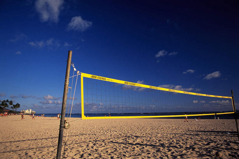 无人,横图,室外,白天,仰视,旅游,度假,排球,海浪,海洋,美景,沙滩,树林,植物,一块,一排,许多,阴影,整齐,光线,方格,排球网,沙子,网,影子,海岸,景观,浪花,云,云朵,沙地,云彩,娱乐,树,树木,排列,蓝色,绿色,白云,蓝天,天空,阳光,自然,海水,天,享受,休闲,景色,放松,生长,成长,队列,自然风光,海景,大海,风浪,海,海水的波动,海滩,近岸浪,涌浪,彩图,低角度拍摄