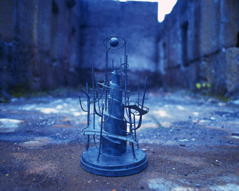 无人,家,横图,室外,白天,正面,雕塑,艺术,装饰,雕刻,雕像,房屋,屋子,公寓,洋房,楼房,废墟,架子,住宅,工艺品,纪念,工艺,华丽,修饰,美术,点缀,主题,陈列,功能,美学,衬托,美观,雅致,雅观,漆雕,彩图,房子