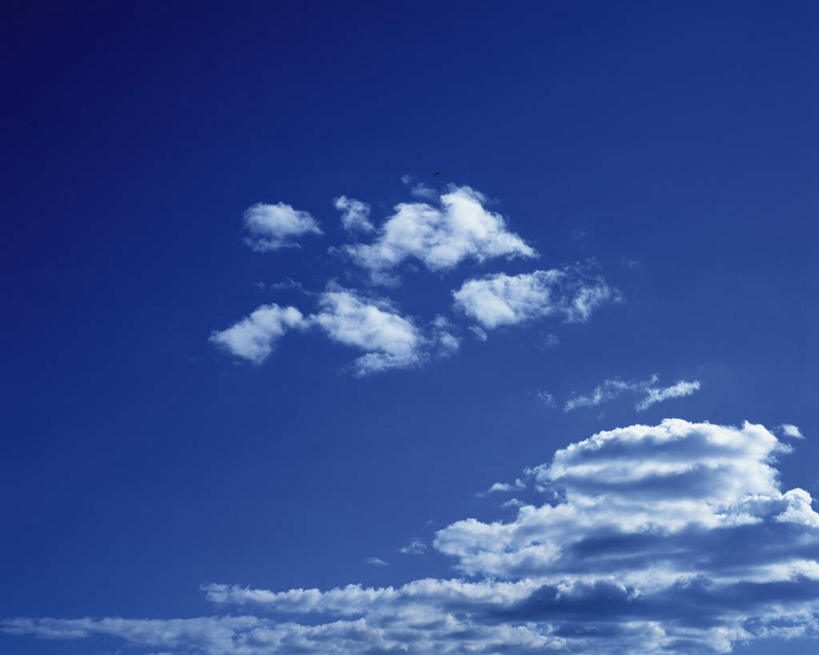 无人,横图,室外,特写,白天,仰视,阴影,光线,影子,云,云朵,云彩,蓝色,白云,蓝天,天空,阳光,天,遮,遮掩,晴朗,掩盖,遮挡,遮盖,掩饰,晴空,彩图,低角度拍摄