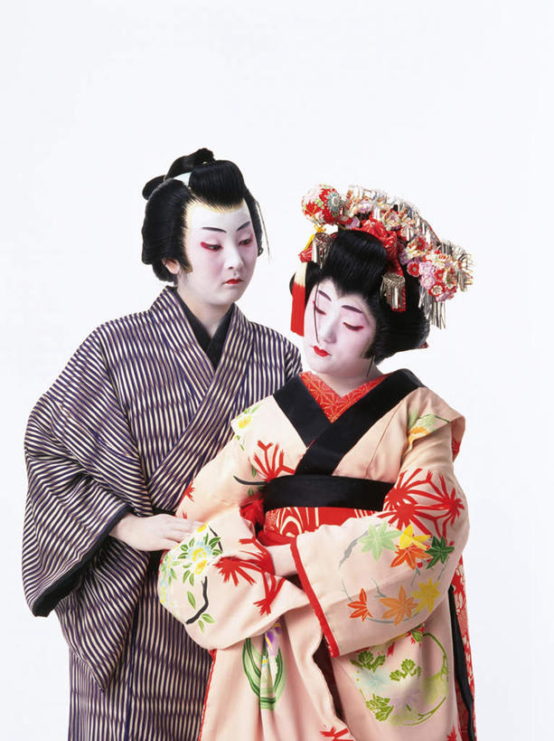 东方人,两个人,伙伴,朋友,演员,电影明星,站,抱,竖图,室内,白天,白色背景,正面,民族服装,友谊,合作,团队,日本,亚洲,表演,和服,注视,黄种人,扮演,看,站着,战略,摄影,服饰,影棚,抱着,观看,演出,搂着,关注,东亚,吴服,唐草,唐花,唐锦,日本国,联合,合谋,配合,协作,男人,男性,年轻男性,亚洲人,影视明星,怀抱,搂,搂抱,相抱,拥抱,站立,半身,彩图,影棚拍摄,传统服装,民俗服,拍摄,歌舞伎