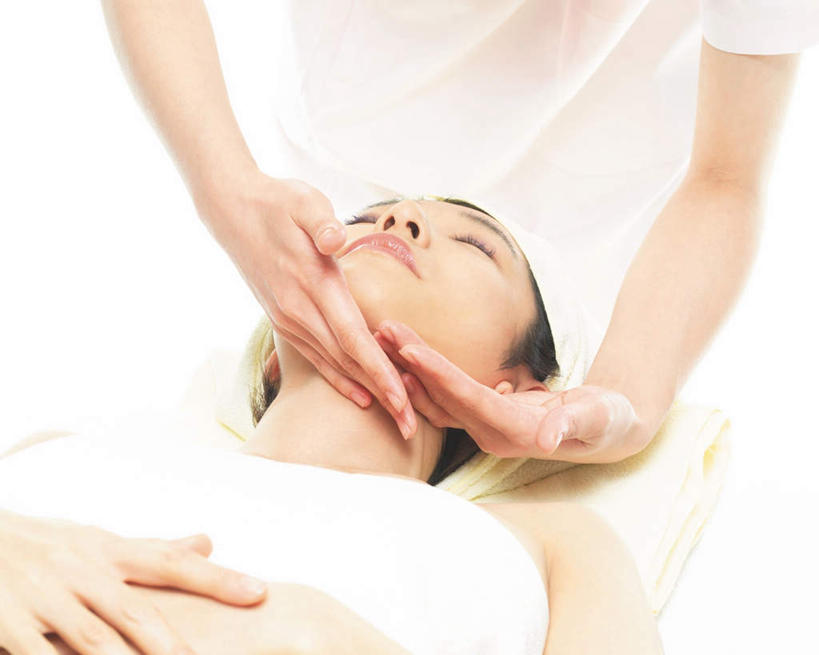 东方人,手,两个人,按摩师,美容师,躺,闭眼,横图,俯视,室内,白天,白色背景,按摩,化妆,美容,床,亚洲,护肤,床单,黄种人,被子,裸露,顾客,按,保养,享受,休闲,手部,放松,搭,SPA水疗,保健,温泉浴场,摄影,单人床,影棚,赤裸,被单,搭着,裸,养颜,指压,卧着,年轻女性,女人,女性,亚洲人,技师,矿泉疗养地,闭眼睛,闭着眼,闭着眼睛,躺着,卧,半身,彩图,高角度拍摄,影棚拍摄,水疗,推拿,拍摄