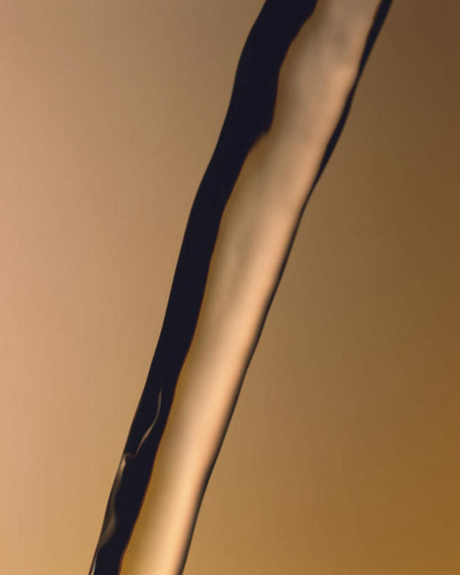 无人,竖图,室内,特写,白天,正面,石油,水,阴影,反射,液体,影子,水滴,褐色,摄影,流动,影棚,褐色背景,煤油,彩图,影棚拍摄,拍摄