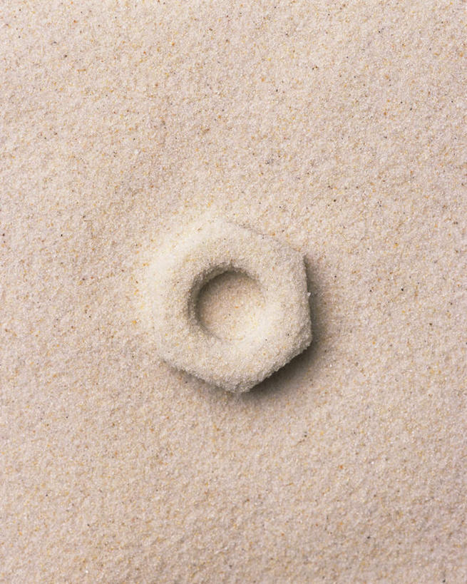 无人,竖图,俯视,室内,特写,白天,静物,连接,灰色背景,组合,艺术,手工艺品,文化,一只,工艺品,摄影,影棚,链接,螺母,五金,粘土,高雅,紧固,拼接,拼凑,手工艺,自信心,品位,拼合,凑集,聚合,撮合,链结,牢固,改锥,彩图,高角度拍摄,影棚拍摄,拍摄