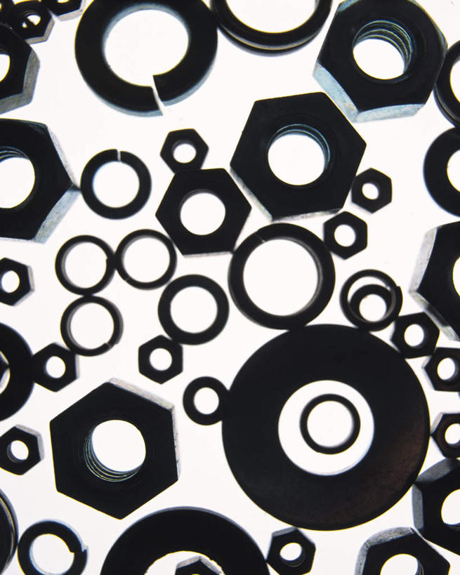 无人,竖图,俯视,室内,特写,白天,白色背景,桌面,静物,许多,阴影,朦胧,模糊,反射,影子,背光,排列,摄影,影棚,螺母,队列,逆光,螺蛳,田螺,蜗篱,师螺,蜗蠃,方田螺,彩图,高角度拍摄,影棚拍摄,拍摄