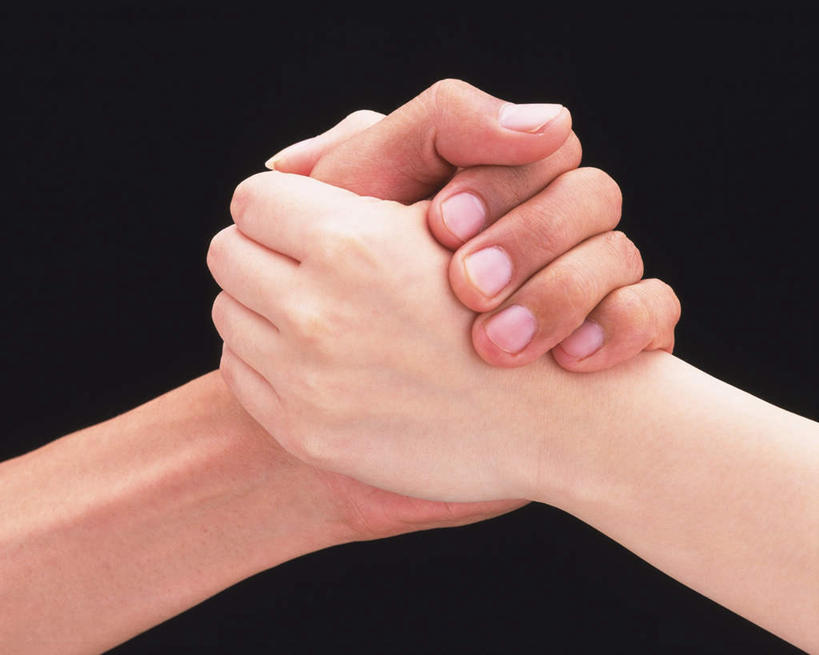 东方人,手,两个人,横图,室内,白天,正面,爱情,快乐,比赛,运动,竞争,亚洲,黑色背景,浪漫,黄种人,娱乐,温暖,温馨,手部,恩爱,恋人,摄影,影棚,单手,和睦,掰手腕,男人,男性,年轻男性,年轻女性,女人,女性,亚洲人,情侣,半身,彩图,影棚拍摄,拍摄,伴侣,融洽