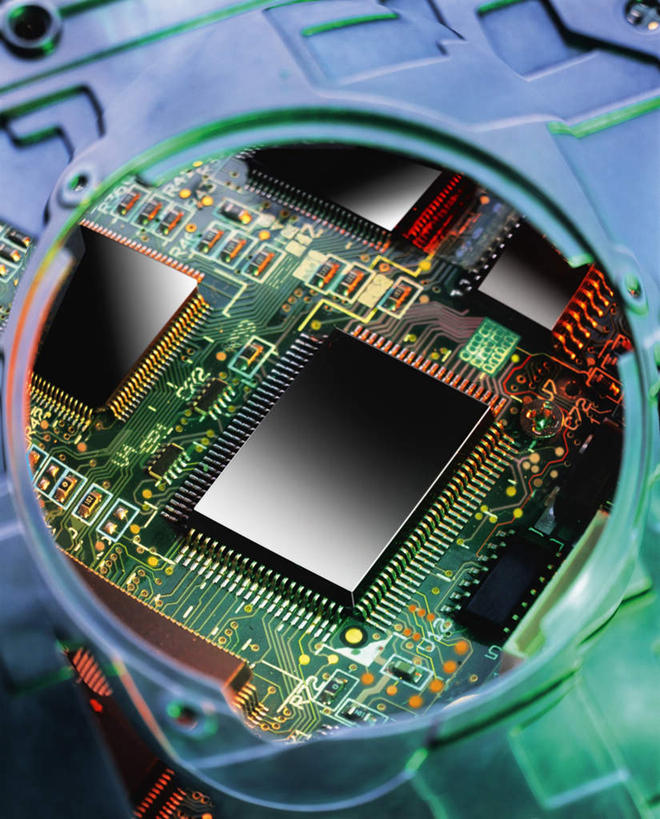 心脏,无人,竖图,俯视,室内,白天,数码,仪器,科技,阴影,检查,反射,分析,科学,网络,放大镜,高光,几何,计算机图形,合成,观察,清晰,探索,放大,观看,仔细,芯片,电脑合成图,数码合成图,中央处理器,透镜,凸透镜,聚焦,运算,关注,核心,处理器,写实,具体,具象,光学,清楚,计算机,彩图,高角度拍摄