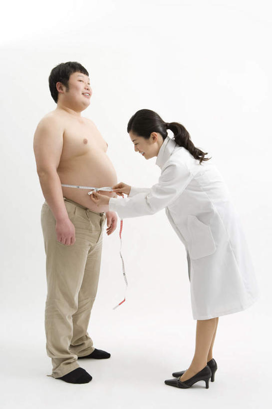 东方人,腹部,肥胖,两个人,护士,站,笑,摸,微笑,露齿笑,竖图,室内,白天,白色背景,侧面,衬衫,亚洲,抚摸,弯腰,握,拿,拿着,注视,黄种人,裸露,一个,衣服,蓝色,白色,听诊器,观察,看,站着,转头,护理,握着,摄影,影棚,单个,观看,察看,医疗,医疗设备,白衣天使,白大褂,关注,裸,弯身,年轻女性,女人,女性,中年男性,亚洲人,腹,肚子,触摸,接触,站立,彩图,全身,影棚拍摄,衬衣,拍摄