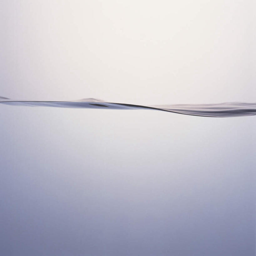 无人,方图,室内,特写,白天,白色背景,正面,水,阴影,波纹,反射,液体,影子,水滴,水面,表面,水纹,波浪,摄影,影棚,彩图,影棚拍摄,拍摄