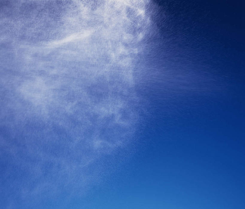 无人,横图,室外,特写,白天,仰视,雾,静物,阴影,朦胧,模糊,光线,影子,蓝色,蓝天,天空,阳光,天,晴朗,迷雾,万里无云,大雾,晴空,晴空万里,彩图,低角度拍摄