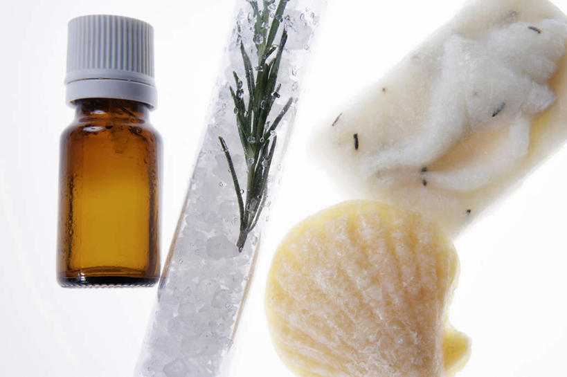 无人,横图,室内,特写,白天,正面,化妆,美容,植物,静物,贝壳,护肤,形状,草药,药草,中药,玻璃制品,玻璃瓶,化妆品,精油,瓶子,香薰,肥皂,香皂,日用品,洗浴用品,清洁,保养,享受,休闲,放松,保健,芳香疗法,摄影,影棚,护肤品,药材,中草药,舒心,舒缓,香薰精油,养颜,中药材,本草,去污,紧肤,嫩肤,减压,香薰疗法,植物精油,贝类外壳,海螺壳,软体动物外壳,洗涤,彩图,影棚拍摄,拍摄