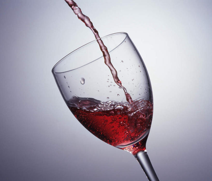 葡萄酒,无人,横图,室内,特写,白天,白色背景,正面,杯子,倒,高脚杯,红酒杯,酒类,一杯,文化,玻璃制品,酒,饮料,酒杯,摄影,影棚,创造,想象,玻璃杯,彩图,影棚拍摄,拍摄