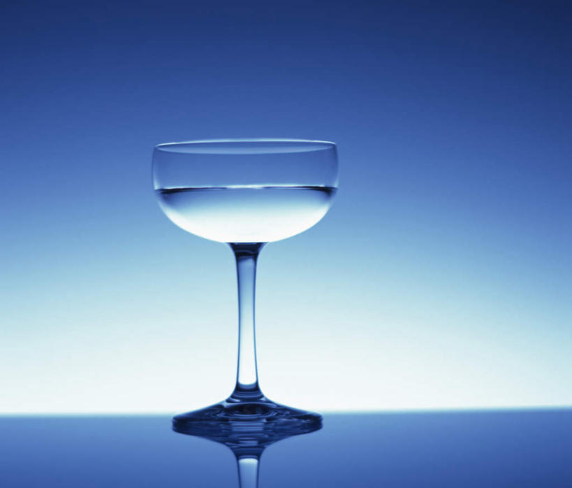 无人,横图,室内,特写,白天,白色背景,正面,杯子,酒类,一杯,文化,玻璃制品,酒,饮料,酒杯,鸡尾酒,调酒,摄影,影棚,创造,想象,马提尼,马提尼酒,鸡尾酒杯,玻璃杯,彩图,影棚拍摄,拍摄