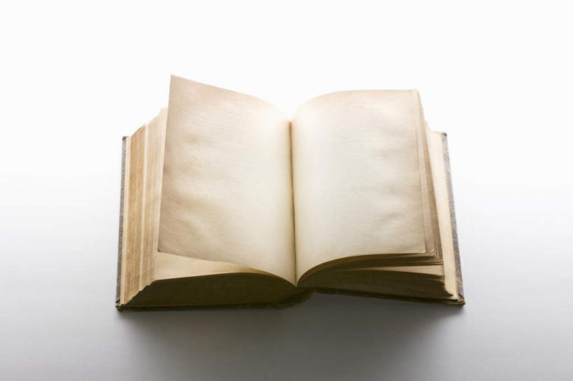 无人,横图,俯视,室内,特写,白天,白色背景,复古,桌面,桌子,静物,书籍,一本,木制,古典,木制品,打开,翻开,摄影,影棚,空白,书,图书,彩图,高角度拍摄,影棚拍摄,拍摄