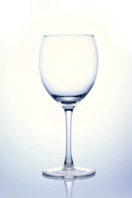 无人,竖图,室内,特写,白天,白色背景,正面,静物,杯子,阴影,反射,高脚杯,影子,红酒杯,玻璃制品,一个,酒杯,摄影,影棚,单个,玻璃杯,彩图,影棚拍摄,拍摄