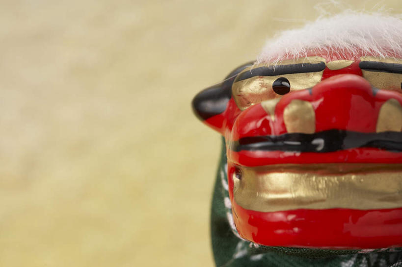 无人,横图,室内,特写,白天,正面,游戏,狮子,静物,玩具,舞狮,表演,黄色背景,辟邪,朦胧,模糊,面具,玩偶,玩,文化,娱乐,红色,祈祷,祈福,休闲,健康,益智,许愿,摄影,影棚,活动,祈求,发泄,消遣,智力,舞狮子,宣泄,驱邪,祛邪,避邪,狮灯,狮子舞,平安,玩耍,嬉戏,彩图,影棚拍摄,拍摄,舞蹈,传统文化