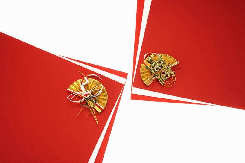 无人,横图,俯视,室内,特写,白天,白色背景,一堆,许多,堆叠,堆积,艺术,手工艺品,纸张,艺术品,文化,红色,白色,工艺品,摄影,影棚,堆,高雅,自信心,品位,花纸绳,日本水引,日本水引绣,水引,水引绣,彩图,高角度拍摄,影棚拍摄,拍摄