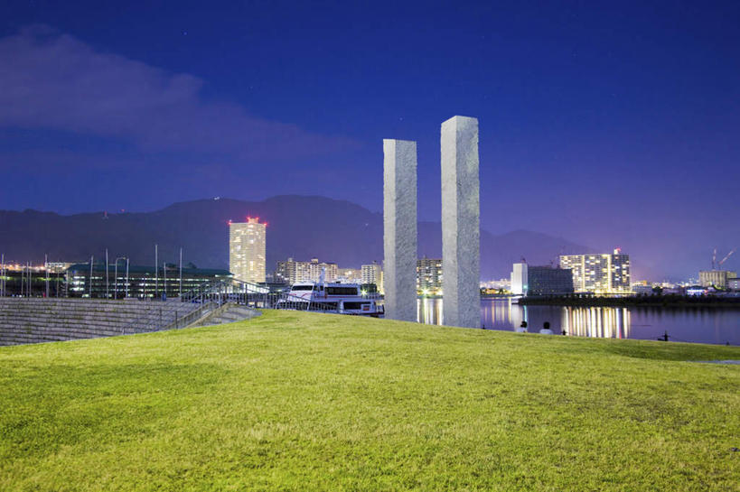 无人,高楼大厦,码头,横图,室外,白天,正面,度假,草地,草坪,湖,湖泊,美景,水,植物,城市风光,标志建筑,城市,大厦,地标,港口,建筑,摩天大楼,日本,亚洲,阴影,光线,影子,湖面,景观,水流,水面,娱乐,建设,草,蓝色,绿色,蓝天,天空,阳光,湖水,天,享受,休闲,景色,放松,东亚,本州,本州岛,日本国,近畿地方,近畿,滋贺,滋贺县,彩图,摆渡口,埠头,大楼,渡口,渡头,港湾,高层建筑,高楼,海港,货运码头,口岸,摩天楼,商港