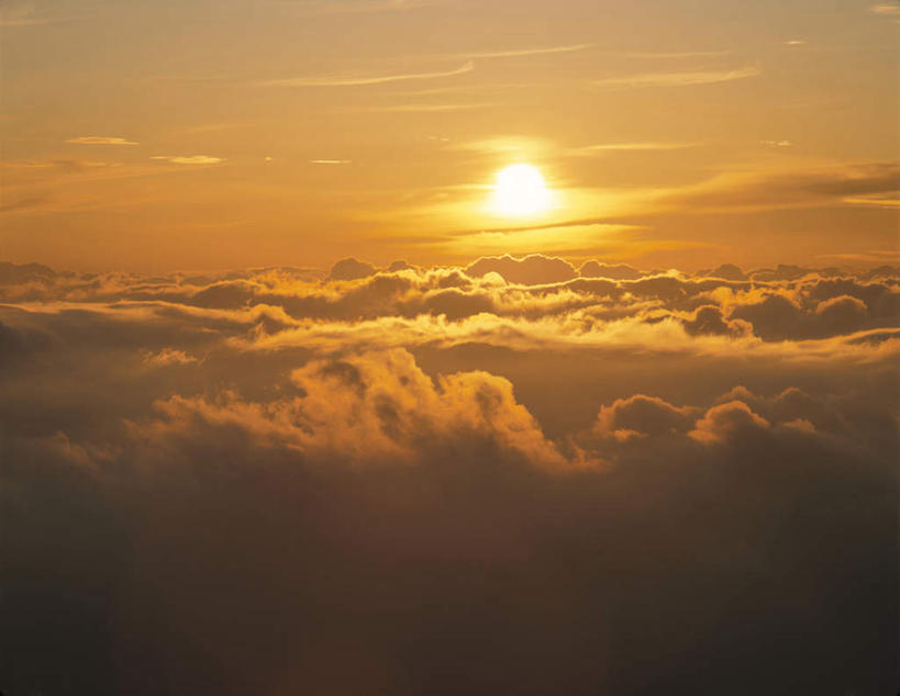 无人,横图,俯视,航拍,室外,白天,旅游,度假,日出,美景,太阳,朦胧,模糊,纹路,纹理,景观,云海,朝霞,晨曦,黎明,娱乐,黄色,阳光,自然,享受,休闲,景色,放松,鸟瞰,自然风光,肌理,朝阳,彩图,高角度拍摄,破晓