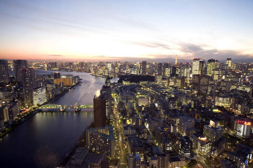 无人,高楼大厦,横图,全景,俯视,航拍,室外,白天,度假,美景,日落,天际线,城市风光,城市,大厦,建筑,摩天大楼,东京,日本,亚洲,朦胧,模糊,景观,晚霞,霞光,落日,娱乐,建设,黄昏,享受,休闲,景色,彩霞,放松,鸟瞰,东亚,本州,关东地方,本州岛,日本国,东京都,隅田川,胜哄桥,夕照,夕阳,彩图,高角度拍摄,大楼,高层建筑,高楼,摩天楼,斜阳