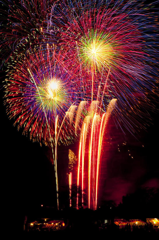 无人,竖图,室外,夜晚,仰视,烟火,日本,亚洲,美丽,天空,焰火,天,绽放,晴朗,礼花,东亚,本州,万里无云,茨城,茨城县,关东地方,本州岛,日本国,花炮,礼花炮,绚烂,烟花,晴空,晴空万里,彩图,低角度拍摄,土浦市