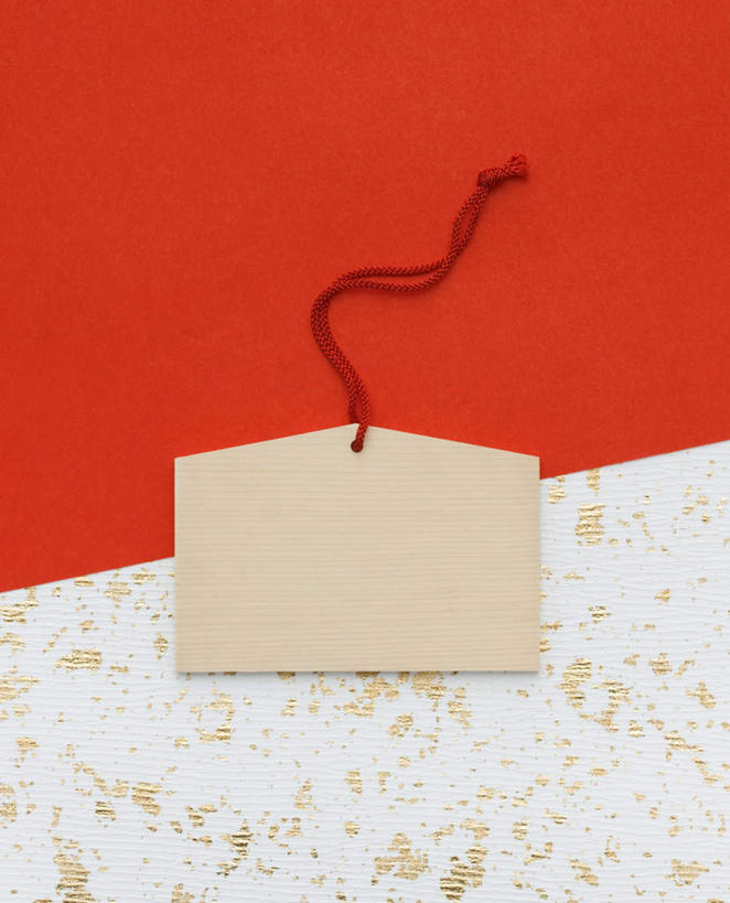 无人,竖图,俯视,室内,特写,白天,静物,一张,红色背景,朦胧,模糊,纹路,木制,牌匾,纹理,纸,纸张,文化,一个,木制品,摄影,影棚,单个,肌理,和纸,日本纸,彩图,高角度拍摄,影棚拍摄,拍摄,传统文化