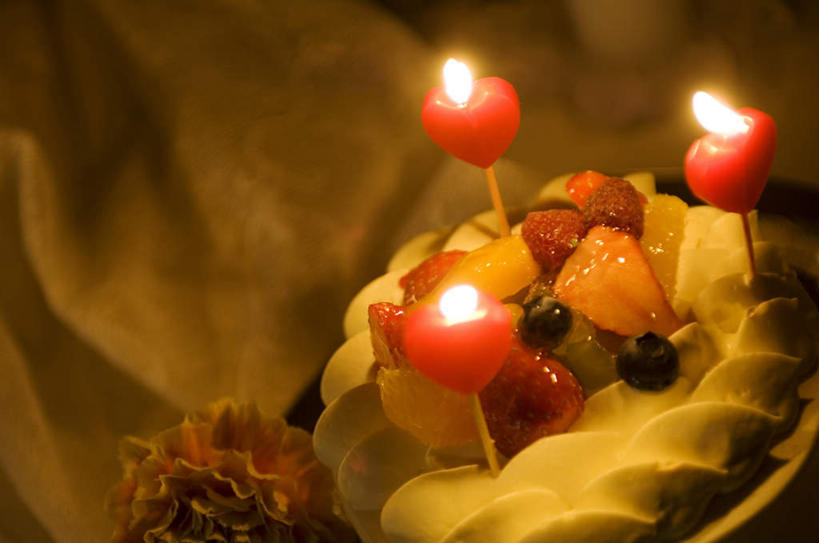 点心,无人,横图,室内,特写,白天,正面,下午茶,静物,蜡烛,火焰,烛光,食品,燃烧,食物,糕点,一个,点燃,摄影,影棚,单个,彩图,影棚拍摄,拍摄,蛋糕